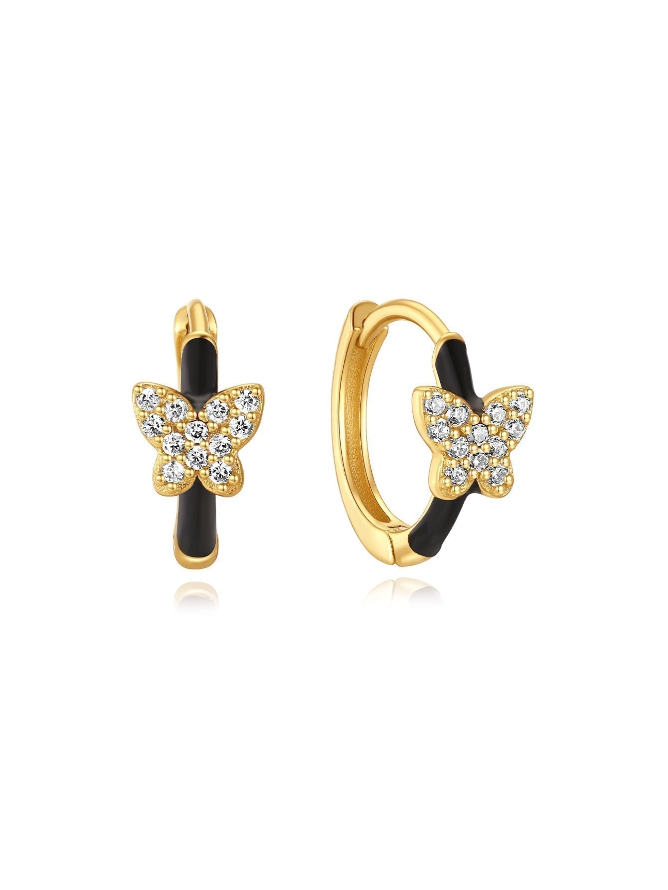 Theresia – Delicately curved gold earrings.