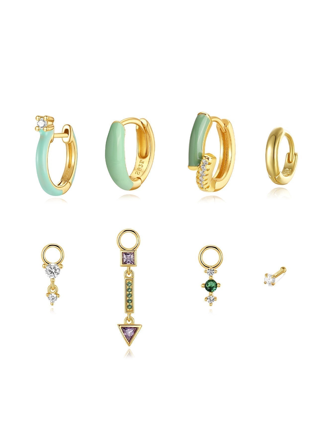 Marta – Gold earrings with a timeless shape.