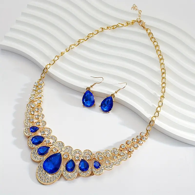 Johanna – Tour necklace with blue stones.