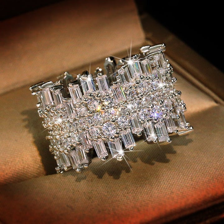 Selina – Diamond ring with square stone.