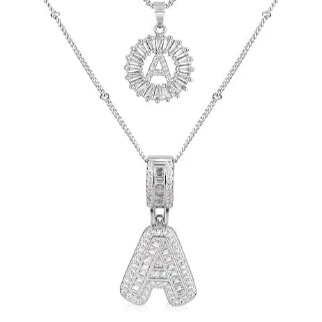 Set di collane con iniziali in moissanite