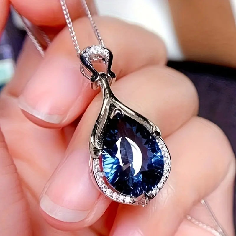 Tereza – Sapphire Pendant.