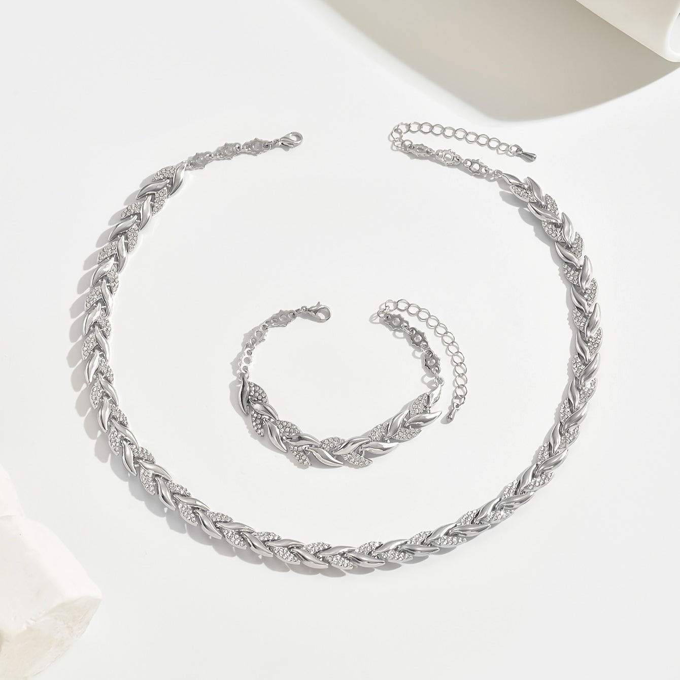 Nikola - Elegant Set