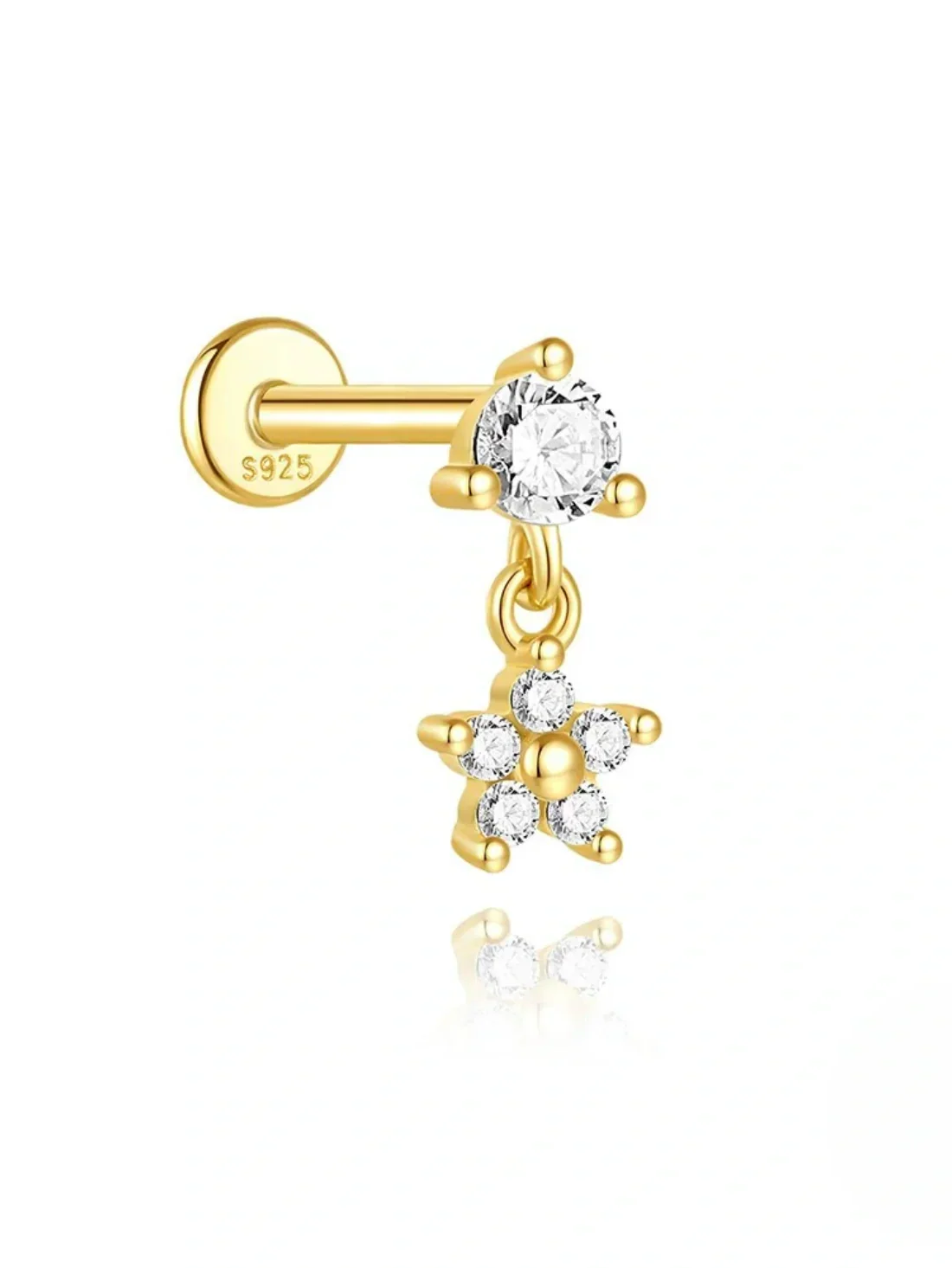 Irina – Gold earrings with a structured silhouette.