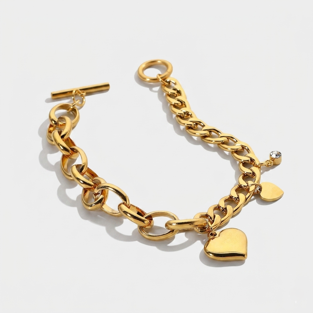 Francis – Gold bracelet with large round links.