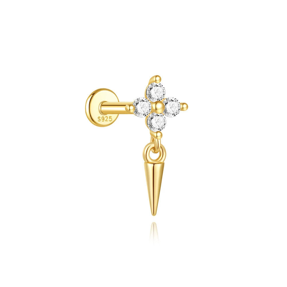 Johana-Marie – Gold earrings with a textured surface.
