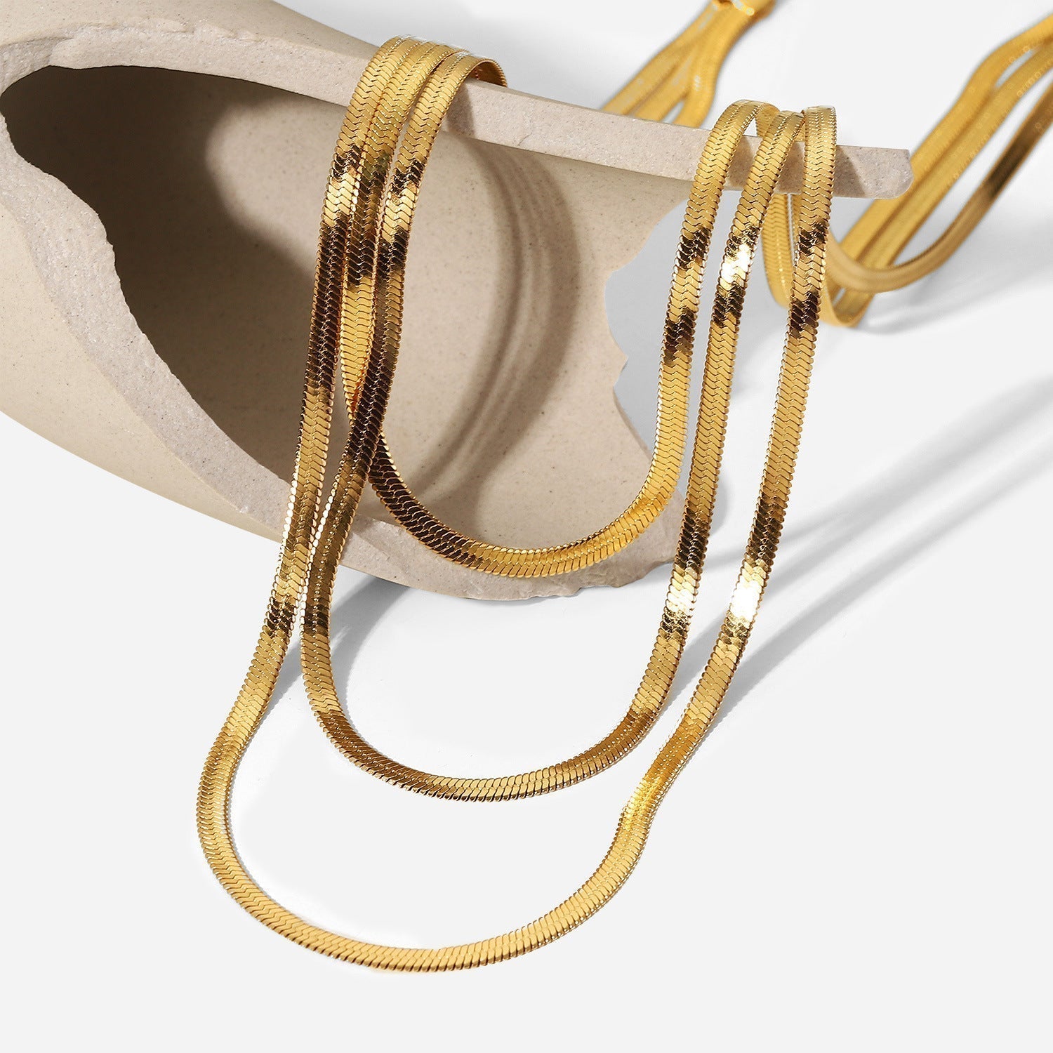 Sofia – Multilayer necklace made of fine gold.