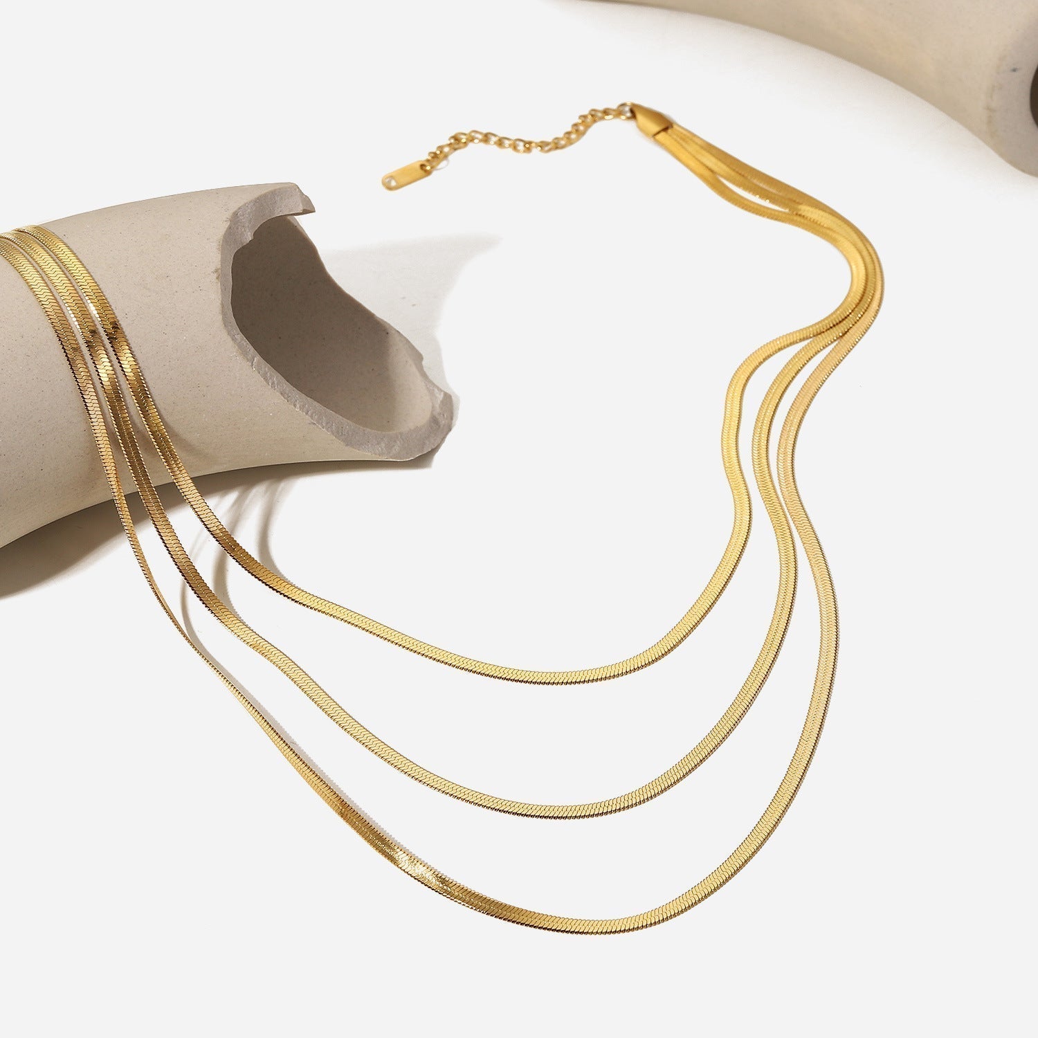 Sofia – Multilayer necklace made of fine gold.