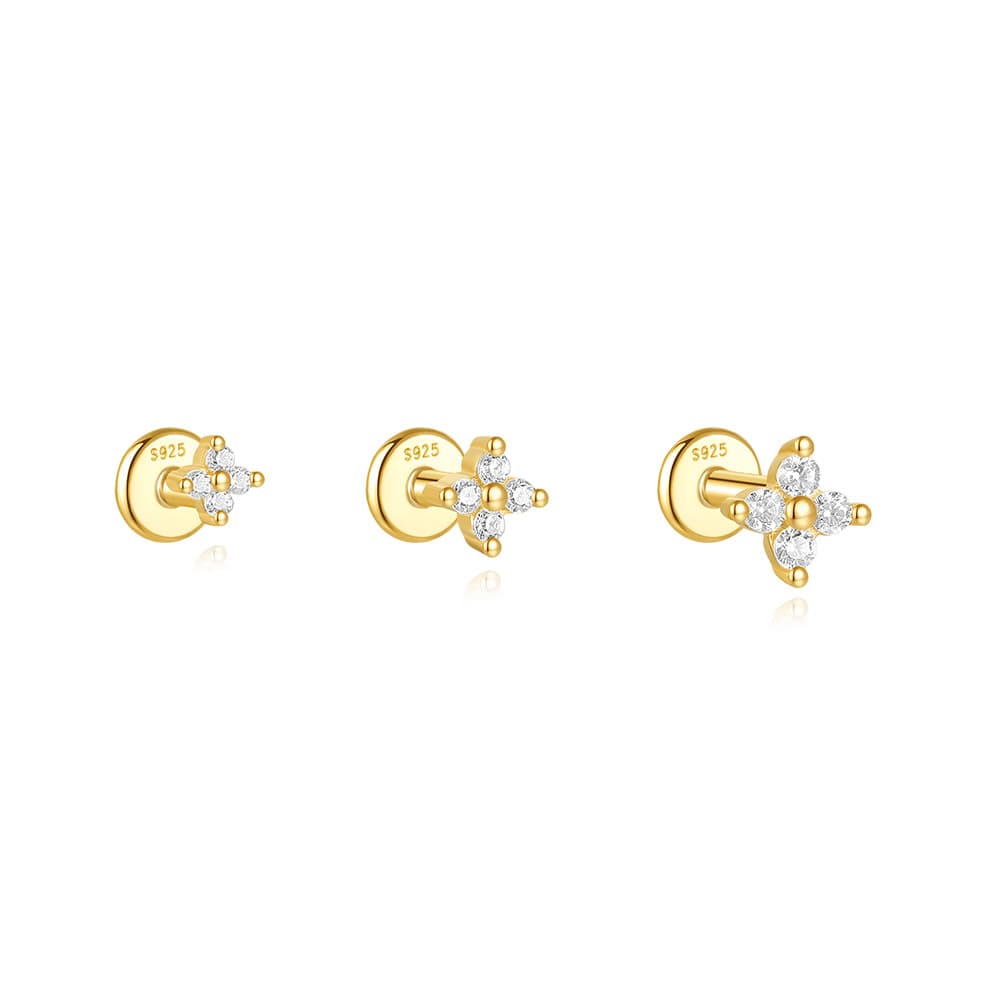 Tereza – Delicate gold hoops with a shimmering accent.