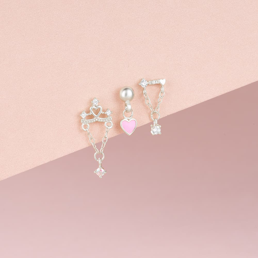 Helena – Gold earrings with a delicate silhouette