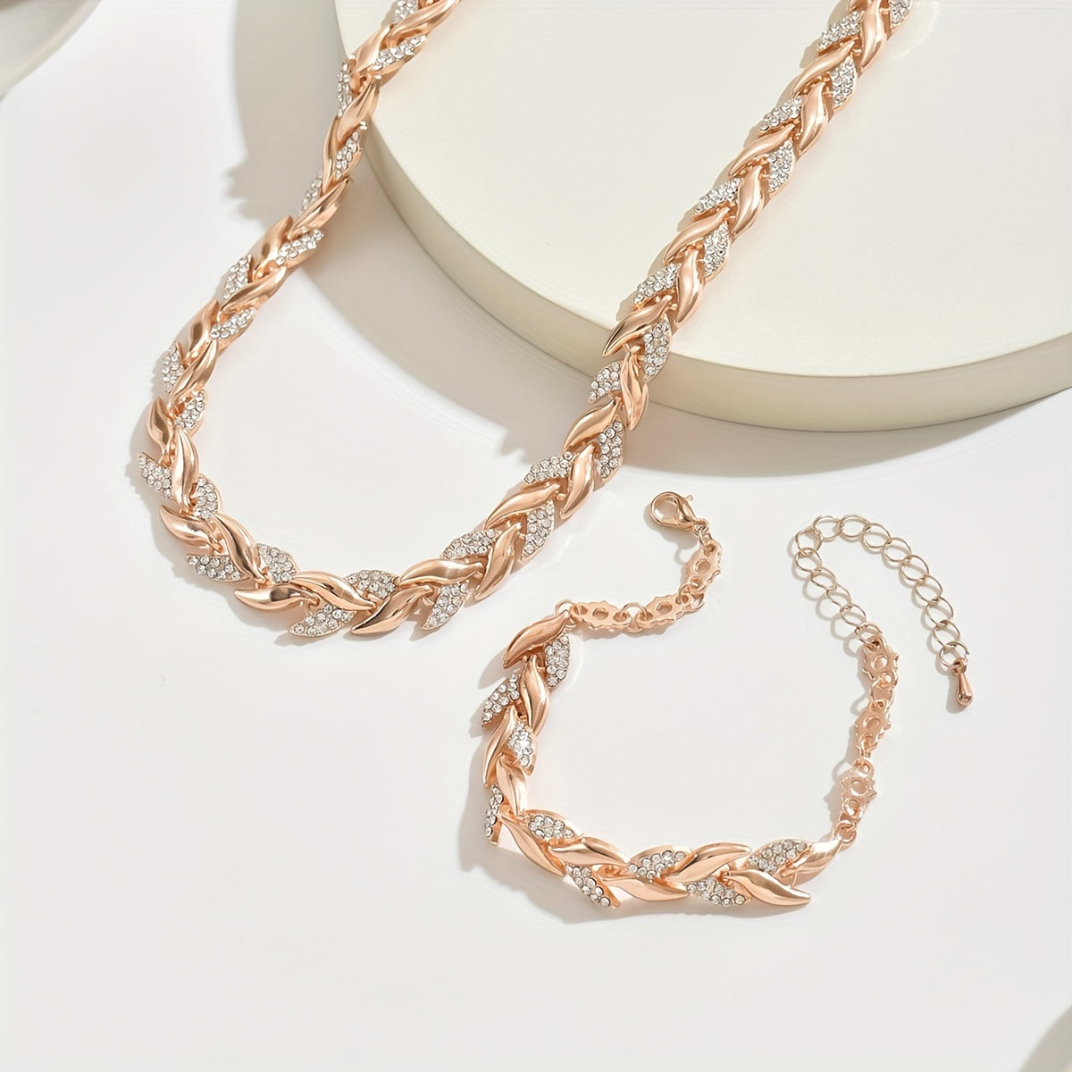 Nikola - Elegant Set