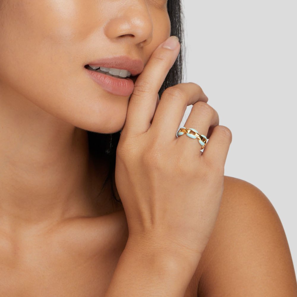 Anneliese – Two-tone ring in gold and silver.