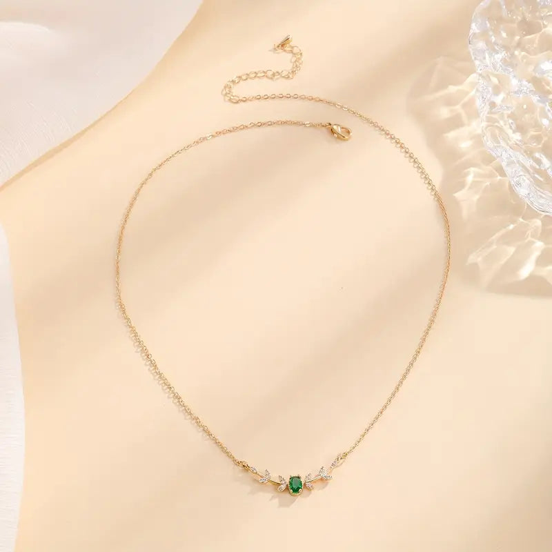 Klara – Double necklace with emerald pendant.
