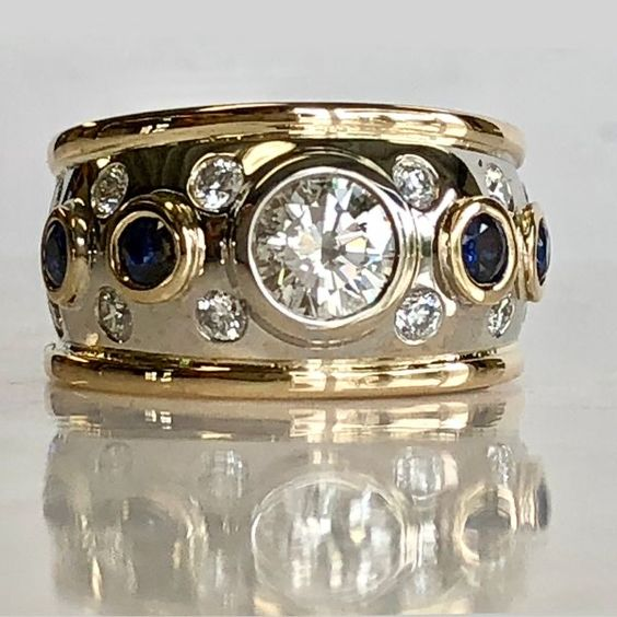 Barbora - Vintage gold ring with inlays and zirconia