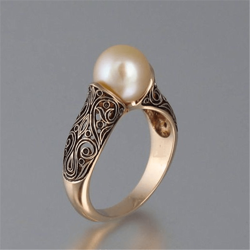 Theresia - Vintage Gold Ring with Pearls