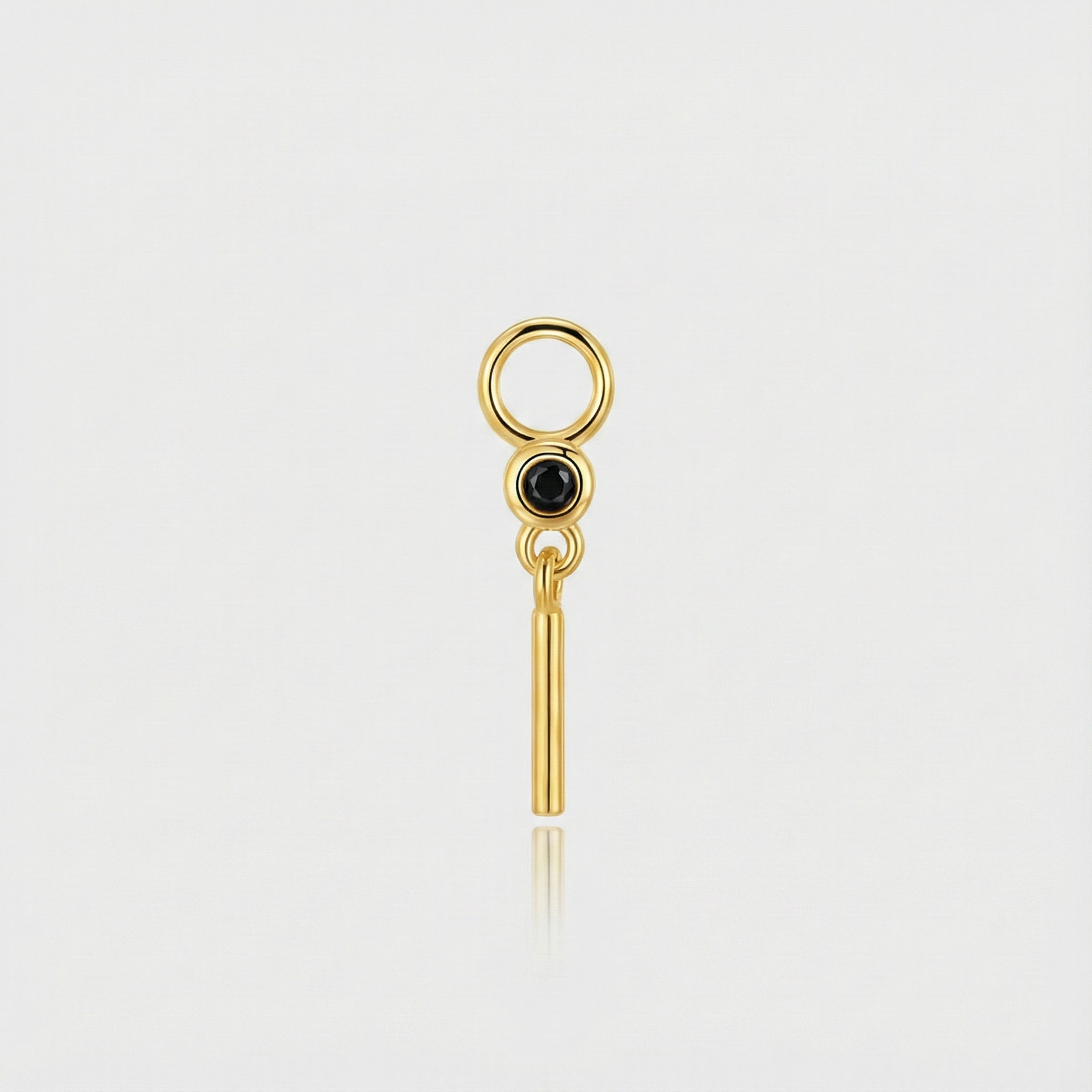 Theresia – Delicately curved gold earrings.
