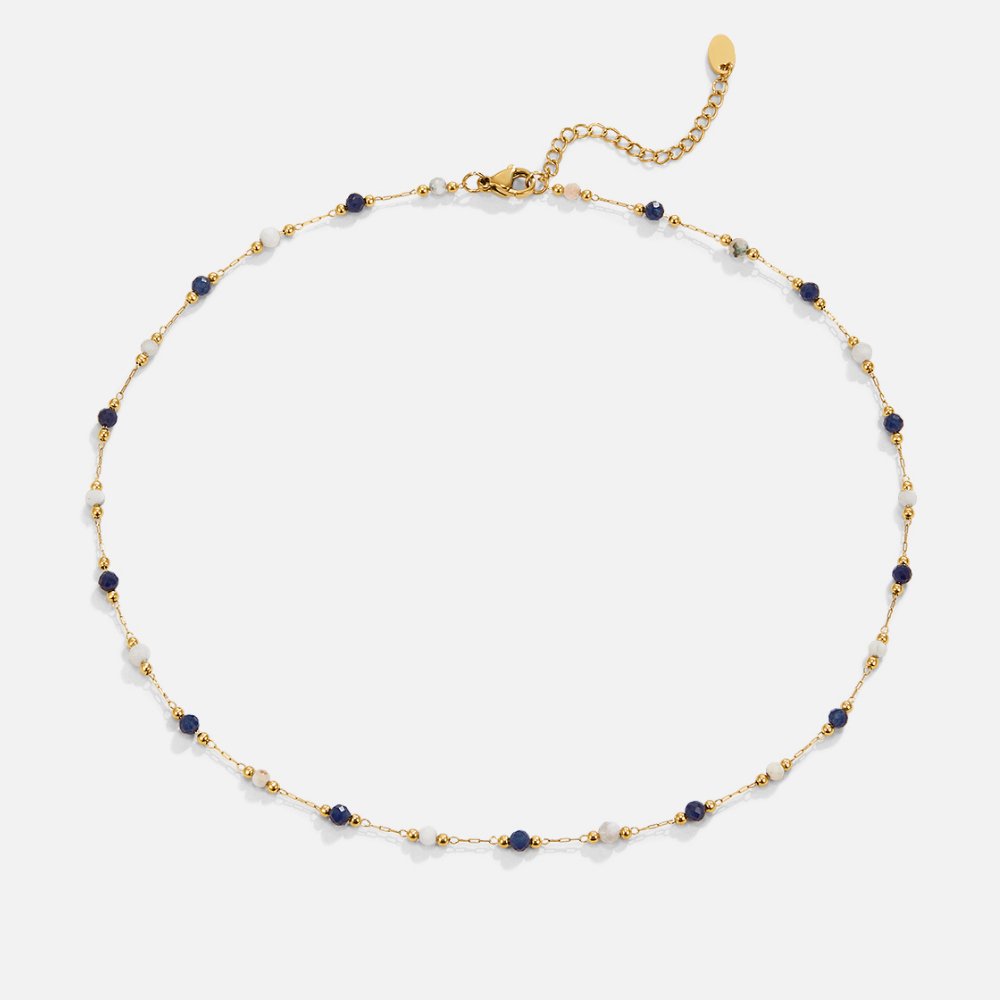 Johana – Delicate gold necklace with colored pearls.